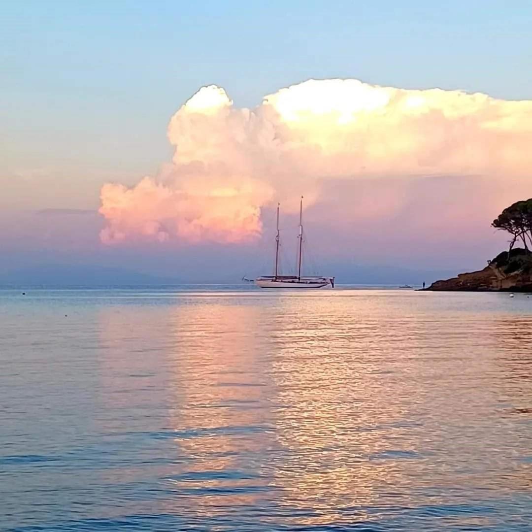 Hotel Voce Del Mare Capoliveri  Eksteriør billede